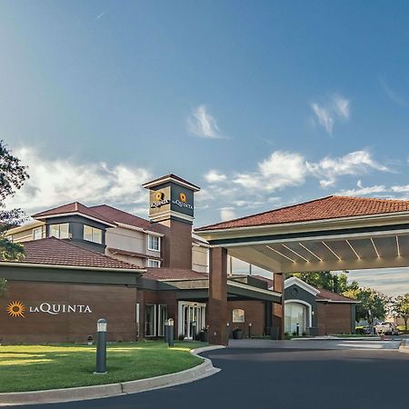 La Quinta By Wyndham Alexandria Airport Hotel Luaran gambar