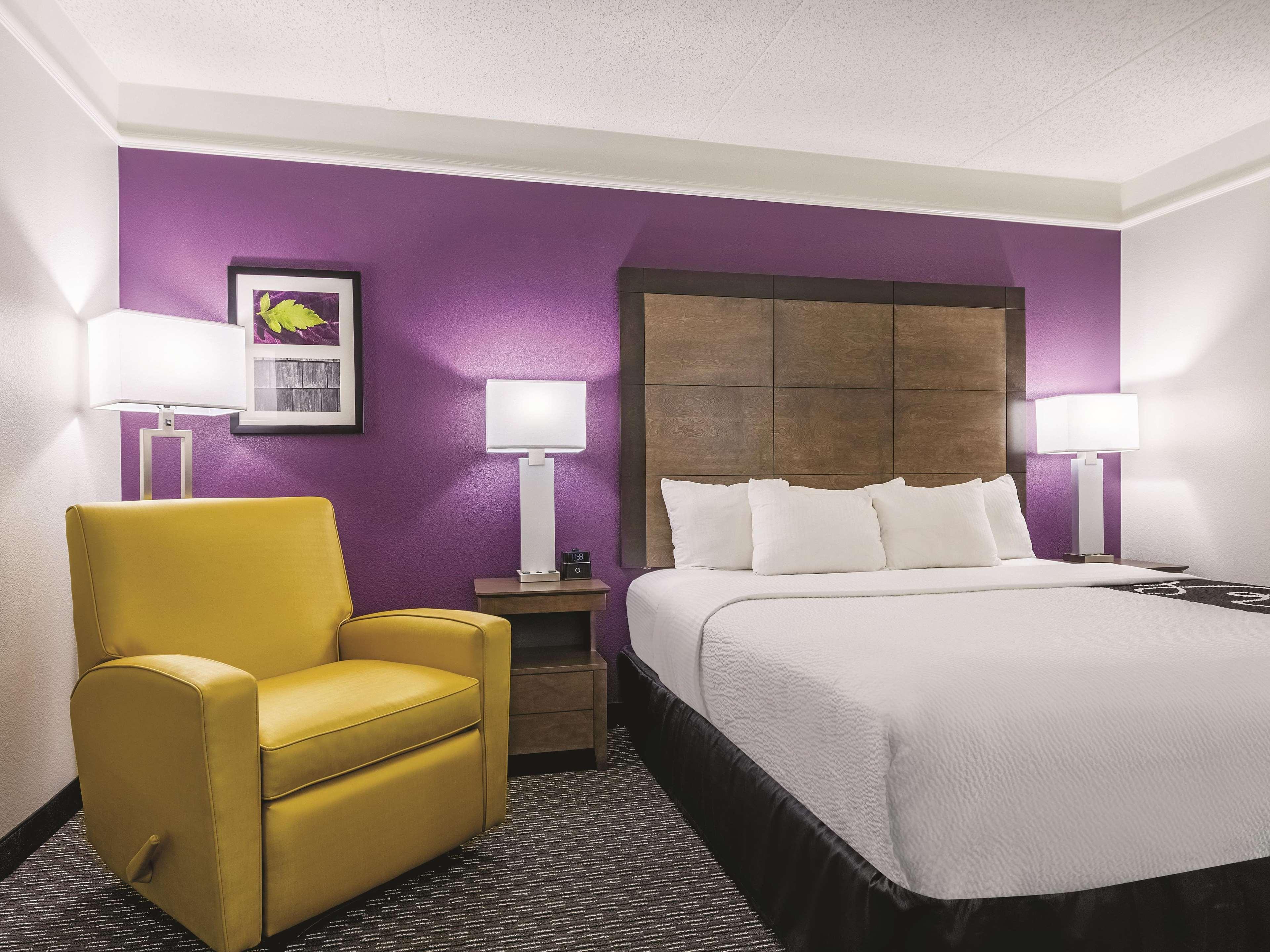 La Quinta By Wyndham Alexandria Airport Hotel Luaran gambar