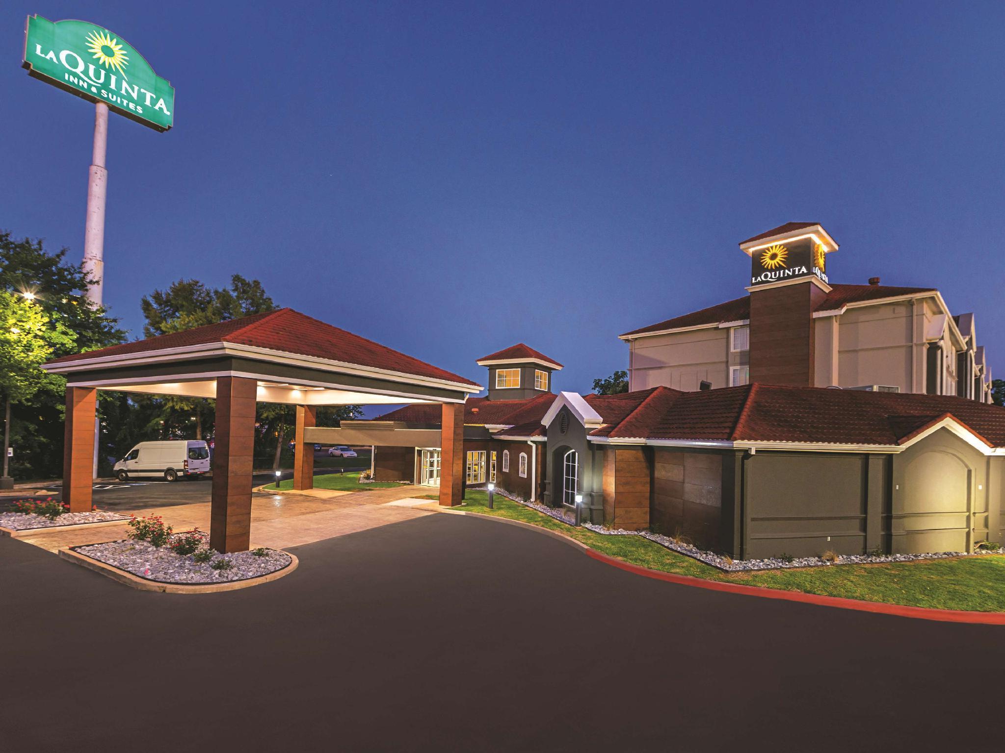 La Quinta By Wyndham Alexandria Airport Hotel Luaran gambar