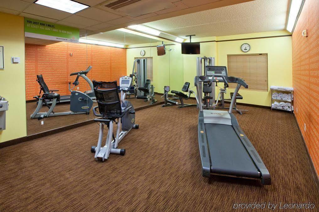 La Quinta By Wyndham Alexandria Airport Hotel Luaran gambar